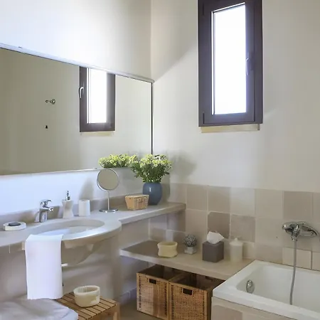 Villa Masseria Ceratonia - *