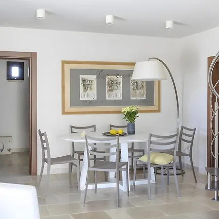Masseria Ceratonia - *